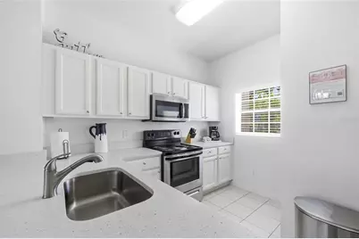 1120 Las Fuentes Drive, Kissimmee, FL 34746 - Photo 8