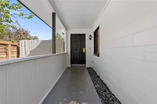 847 Carlson Dr, Orlando, FL 32804 - Photo 2