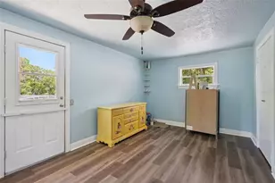 1048 N Grandview St, Mount Dora, FL 32757 - Photo 20
