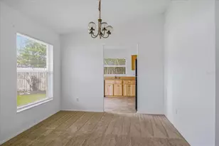 601 Oak Manor Cir, Orlando, FL 32825 - Photo 8