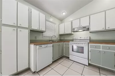 255 Tom Sawyer Court, Orlando, FL 32828 - Photo 10