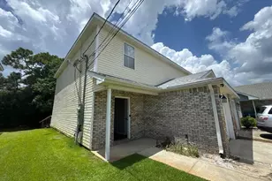 2127 Tom St, Navarre, FL 32566 - Photo 4