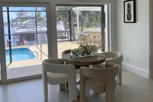 808 SW 52nd St, Cape Coral, FL 33914 - Photo 12