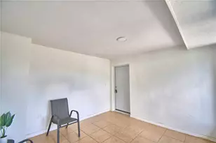 2405 Roslyn Ln, Lakeland, FL 33812 - Photo 4
