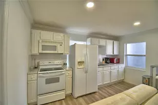 2405 Roslyn Ln, Lakeland, FL 33812 - Photo 8