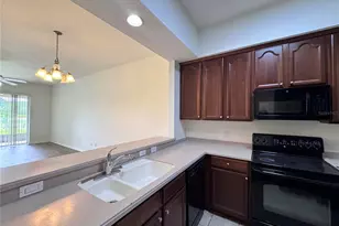 9447 Myrtle Creek Ln, Orlando, FL 32832 - Photo 6
