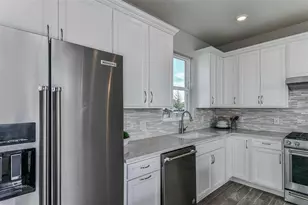 2327 Lily Bloom Rd, Saint Cloud, FL 34771 - Photo 6