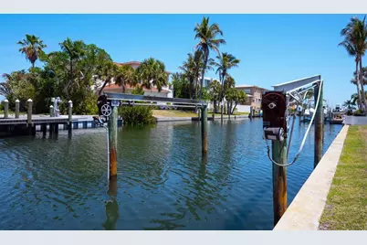 581 Rountree Drive, Longboat Key, FL 34228 - Photo 16