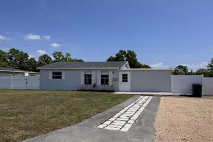 7101 15th St N, Saint Petersburg, FL 33702 - Photo 2