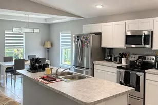2123 NE 6th Ave, Cape Coral, FL 33909 - Photo 4