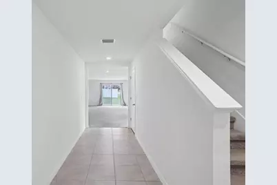 7530 Broad Pointe Drive, Zephyrhills, FL 33540 - Photo 14