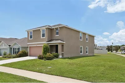 7530 Broad Pointe Drive, Zephyrhills, FL 33540 - Photo 2