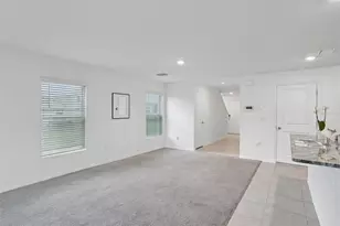 7530 Broad Pointe Dr, Zephyrhills, FL 33540 - Photo 10