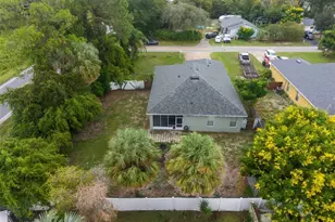 35937 Dawn Dr, Leesburg, FL 34788 - Photo 4
