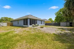 35937 Dawn Dr, Leesburg, FL 34788 - Photo 2