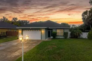 35937 Dawn Dr, Leesburg, FL 34788 - Photo 1