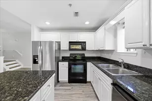 5202 Hampton Beach Pl, Tampa, FL 33609 - Photo 12