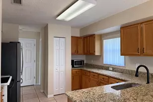 758 Burlwood St, Brandon, FL 33511 - Photo 4