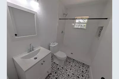 1608 E New Orleans Avenue, Tampa, FL 33610 - Photo 12