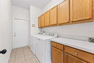 213 Willow View Dr, Davenport, FL 33896 - Photo 16
