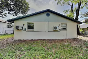 9610 N 12th St, Tampa, FL 33612 - Photo 10