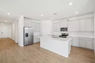 4664 Barberry Ave, Lakeland, FL 33811 - Photo 10