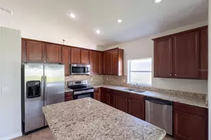457 Marathon Ln, Sanford, FL 32771 - Photo 2