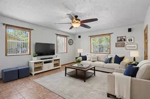 923 S Park Ct, Kissimmee, FL 34741 - Photo 4