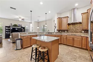 32637 View Haven Ln, Sorrento, FL 32776 - Photo 4