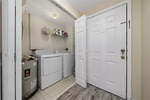 3280 Soho St, Orlando, FL 32835 - Photo 6