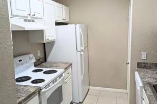 911 N Orange Ave, Orlando, FL 32801 - Photo 10
