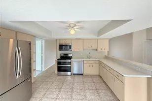 17052 SW 39th Cir, Ocala, FL 34473 - Photo 2