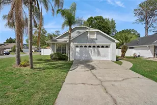 108 Edgewater Cir, Sanford, FL 32773 - Photo 2