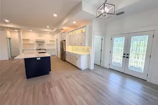 83 Palm Blvd, Dunedin, FL 34698 - Photo 2