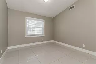 4342 Grandwood Ln, New Port Richey, FL 34653 - Photo 6
