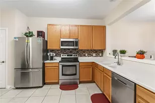 3401 Shallot Dr, Orlando, FL 32835 - Photo 10