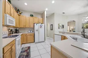 722 Brighton Dr, Davenport, FL 33897 - Photo 14