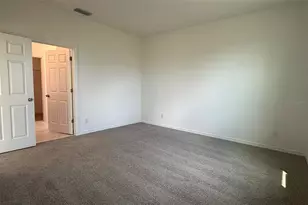 7171 Rolling Leaf Rd, Groveland, FL 34736 - Photo 4