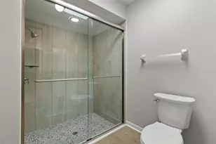 925 Red Dandy Dr, Orlando, FL 32818 - Photo 22