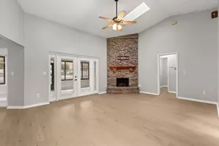 925 Red Dandy Dr, Orlando, FL 32818 - Photo 8