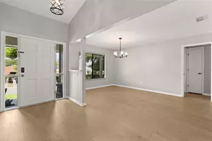 925 Red Dandy Dr, Orlando, FL 32818 - Photo 28