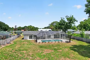 4 Grove Ct SE, Winter Haven, FL 33884 - Photo 12