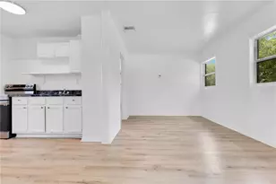 1025 Colyer St, Orlando, FL 32805 - Photo 14