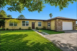 8812 Oakwood Dr, Lake Wales, FL 33898 - Photo 2