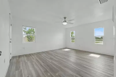 8812 Oakwood Drive, Lake Wales, FL 33898 - Photo 32