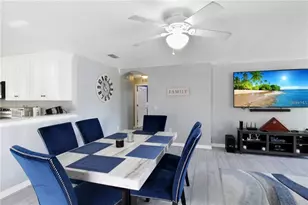 15427 Winter Breeze Ln, Wimauma, FL 33598 - Photo 6
