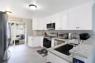 15427 Winter Breeze Ln, Wimauma, FL 33598 - Photo 8
