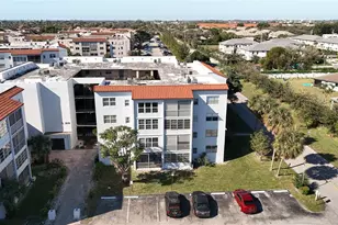 2850 Somerset Dr, Lauderdale Lakes, FL 33311 - Photo 10