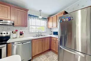 9040 Mercury Dr, Saint Cloud, FL 34773 - Photo 24