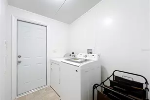 9040 Mercury Dr, Saint Cloud, FL 34773 - Photo 46